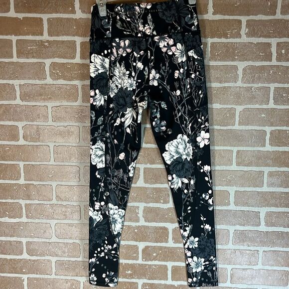 Victoria’s Secret Floral VS Leggings NWOT - Picture 4 of 10